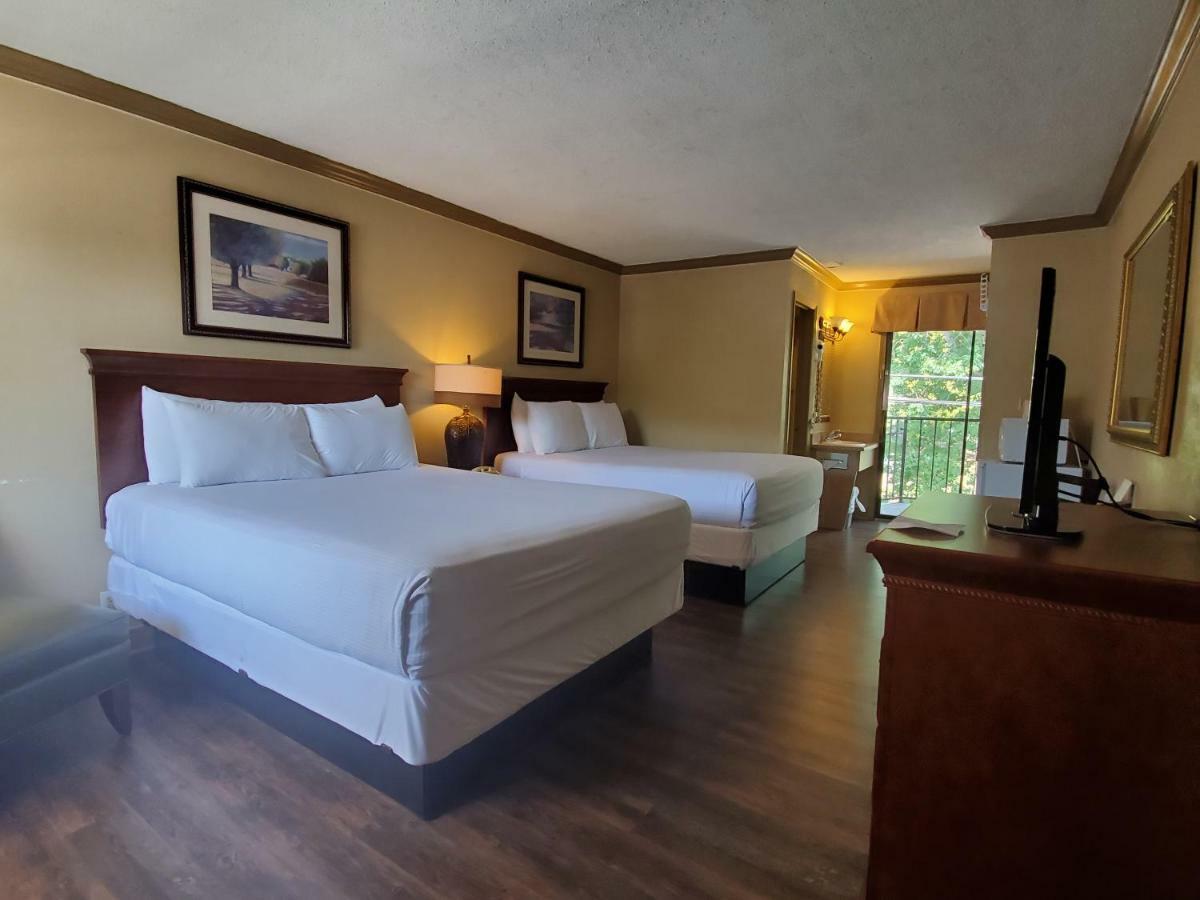 Colonial House Motel Pigeon Forge Eksteriør billede